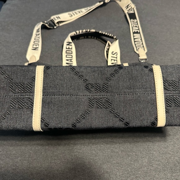 Steve Madden BSantam Tote Bag - Picture 5 of 11